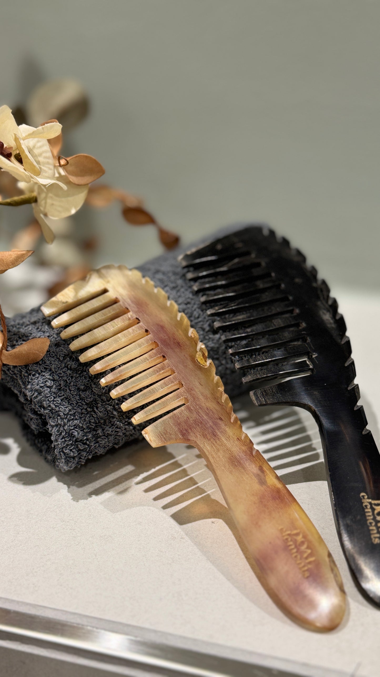 Hornkamm für lockiges Haar